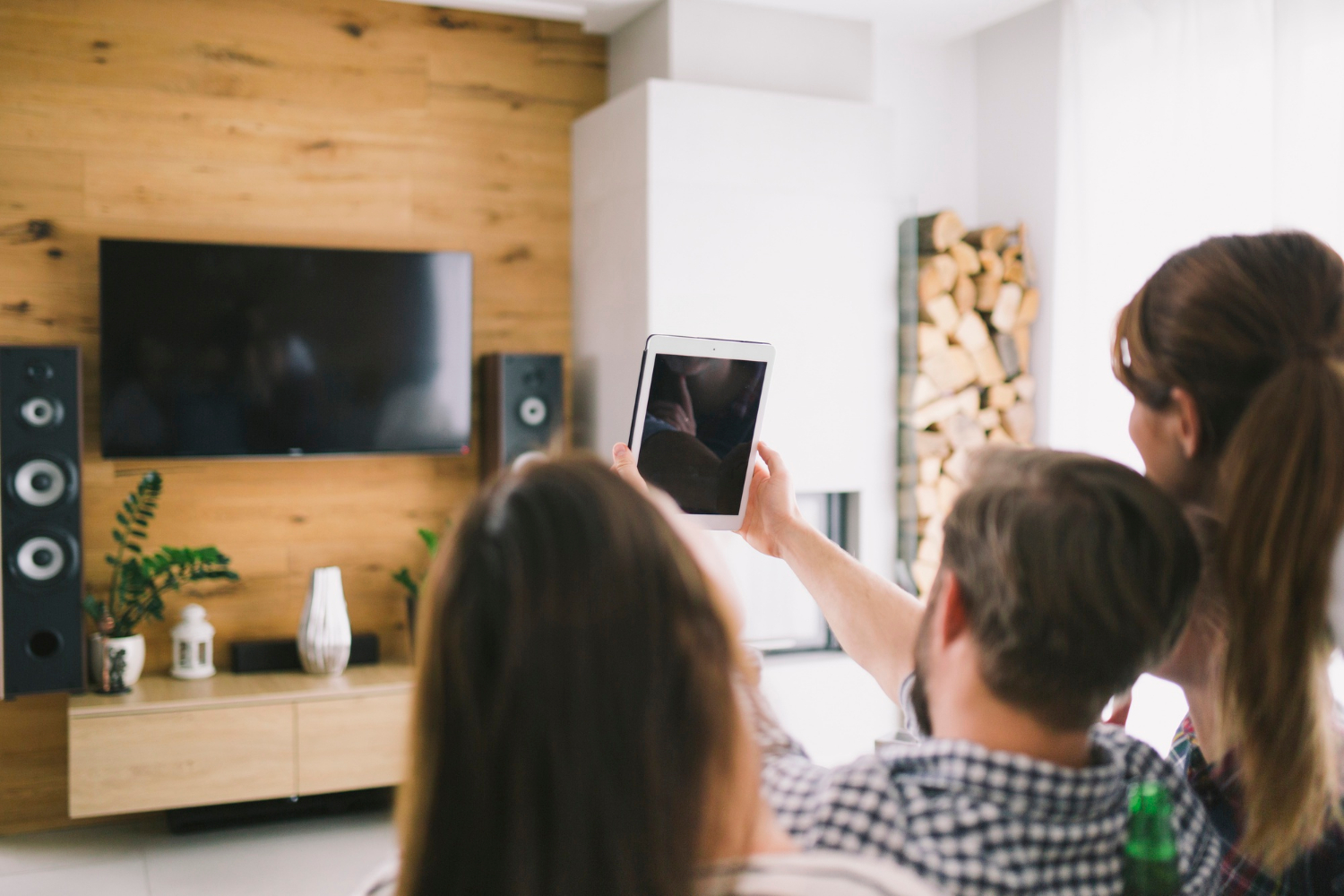 relaxing-people-taking-selfie-with-tablet